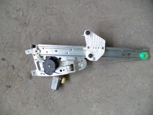 Used Window mechanism 2-door, front left Smart Fortwo Coupé (450.3) 0.7 Price on request offered by Autodemontage Joko B.V.