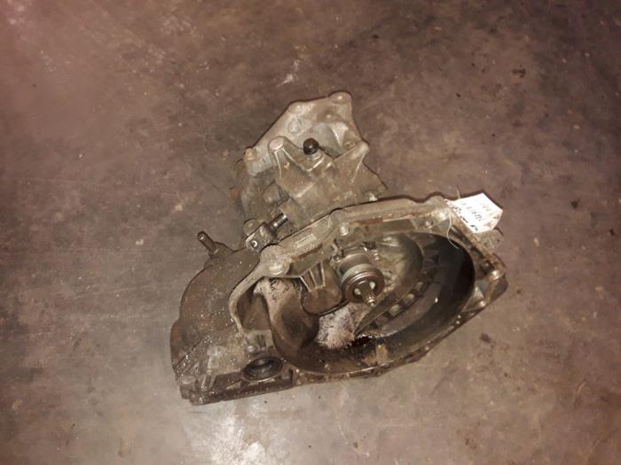 Gebrauchte Getriebe Opel Astra G Caravan (F35) 1.6 16V Preis auf Anfrage angeboten von Autodemontage Joko B.V.
