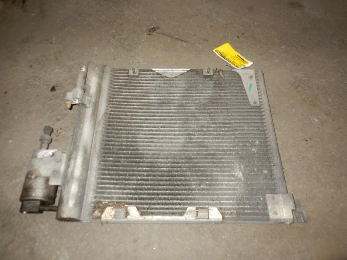 Air conditioning condenser from a Opel Zafira 2001