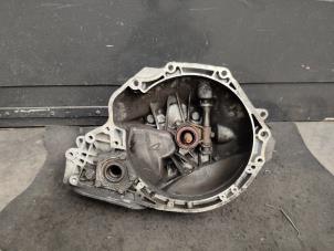 Usados Caja de cambios Opel Kadett E (33/34/43/44) 1.7 D Precio de solicitud ofrecido por Autodemontage Joko B.V.