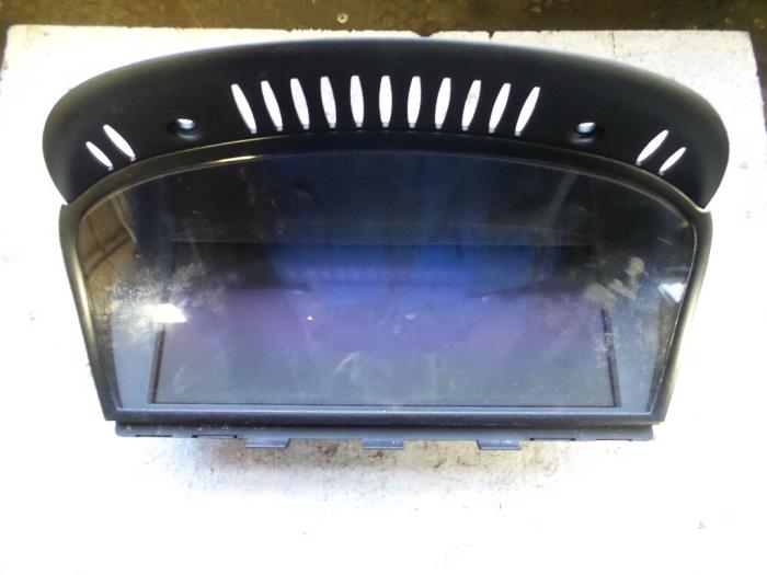 Used Interior display BMW 5 serie Touring (E61) 530d 24V Price on request offered by Autodemontage Joko B.V.