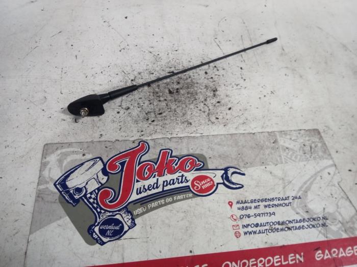 Używane Antena Daihatsu Cuore (L251/271/276) 1.0 12V DVVT Cena na żądanie oferowane przez Autodemontage Joko B.V.