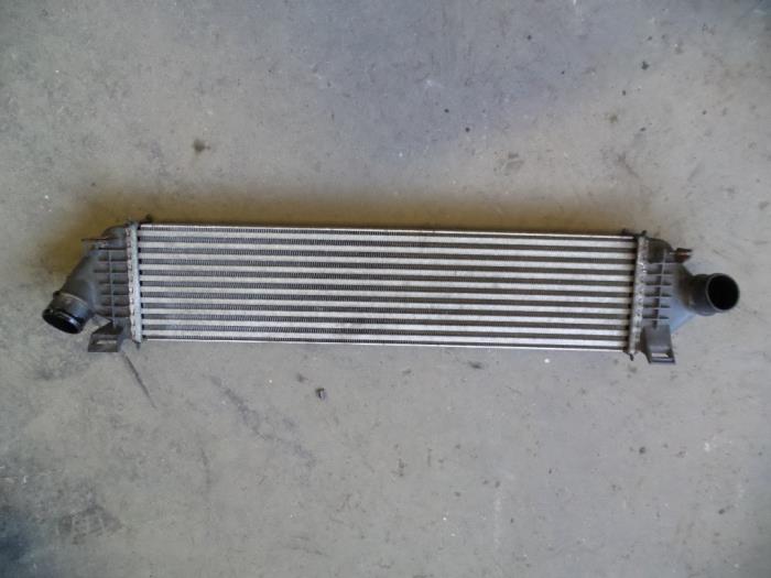 Intercooler Ford Focus 2, 2004 / 2012 1.6 TDCi 16V 90, Berline avec hayon arrière, Diesel, 1.560cc, 66kW (90pk), FWD, HHDA; HHDB; EURO4; GPDA; GPDC, 2005-01 / 2012-09 (Occasion)