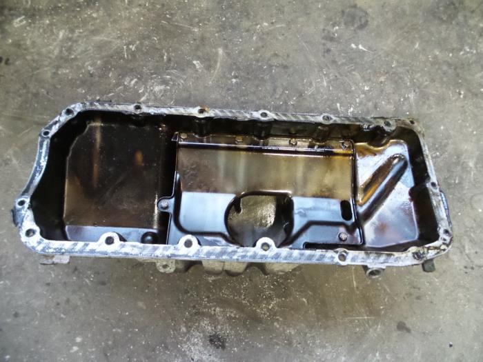 Usagé Couvercle carter Fiat Stilo (192A/B) 2.4 20V Abarth 3-Drs. Prix sur demande proposé par Autodemontage Joko B.V.