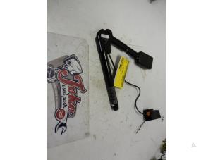 Used Seatbelt tensioner, right Ford Fiesta 5 (JD/JH) 1.3 Price on request offered by Autodemontage Joko B.V.