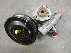 Used Power steering pump Volkswagen Golf IV (1J1) 1.6 16V Price on request offered by Autodemontage Joko B.V.