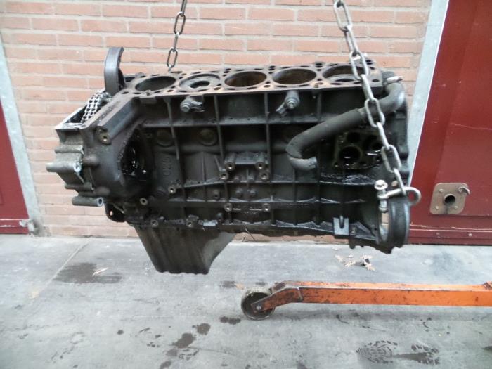 Gebrauchte Motor Unterblock Ssang Yong Rexton 2.7 CRDi Preis auf Anfrage angeboten von Autodemontage Joko B.V.