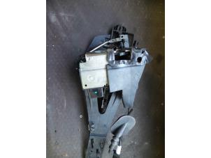 Used Rear door lock mechanism 4-door, left Ford Fusion 1.6 16V Price on request offered by Autodemontage Joko B.V.