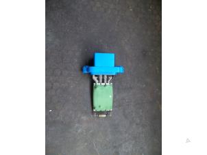 Used Heater resistor Ford Fusion 1.6 16V Price on request offered by Autodemontage Joko B.V.