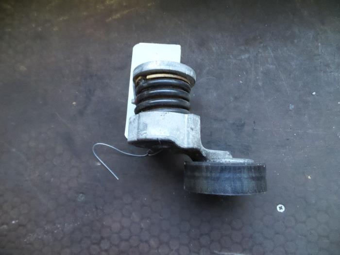 Usados Rodillo tensor correa múltiple Volkswagen Polo IV (9N1/2/3) 1.2 12V Precio de solicitud ofrecido por Autodemontage Joko B.V.