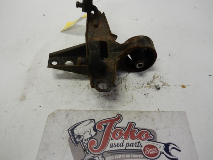 Used Engine mount Toyota Starlet (EP9) 1.3,XLi,GLi 16V Price on request offered by Autodemontage Joko B.V.