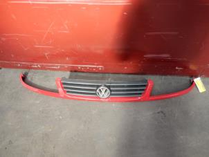 Used Grille Volkswagen Passat Variant (35I) 1.9 D Price on request offered by Autodemontage Joko B.V.