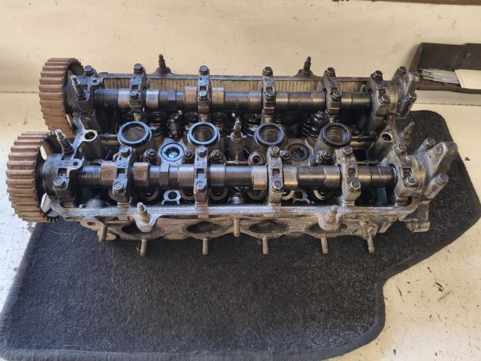 Begagnade Topplock Honda Civic CRX (ED/EE) 1.6i 16V Pris på förfrågan erbjuds av Autodemontage Joko B.V.