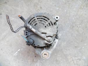 Dynamo van een Audi A6 Quattro (C5) 2.5 TDI V6 24V 2000