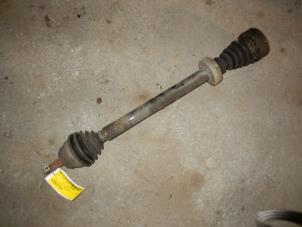 Used Front drive shaft, right Volkswagen Passat (35I) 2.0i Price on request offered by Autodemontage Joko B.V.