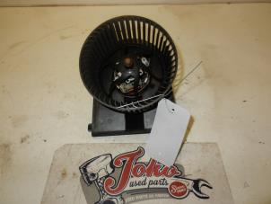 Used Heating and ventilation fan motor Volkswagen Polo III (6N2) 1.4 16V 75 Price on request offered by Autodemontage Joko B.V.