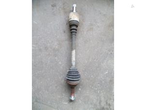 Used Front drive shaft, left Fiat Ducato (243/244/245) 2.0 JTD Price on request offered by Autodemontage Joko B.V.