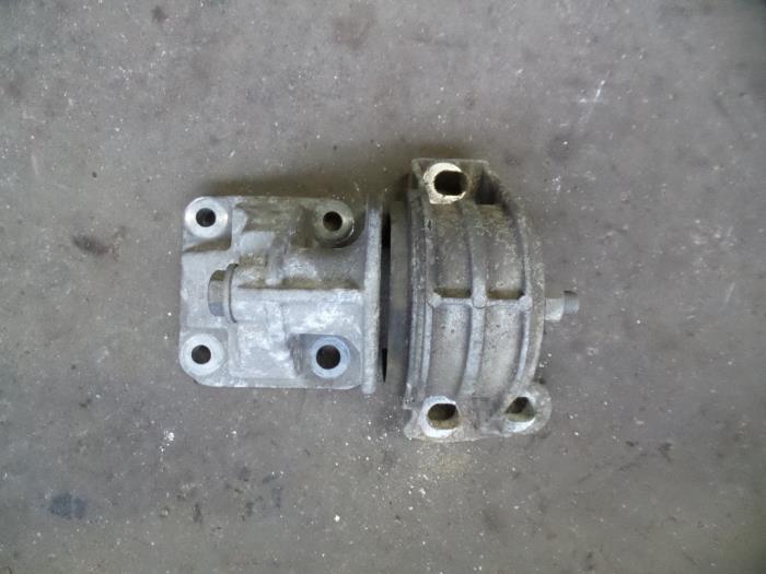 Usagé Support boîte de vitesses Fiat Ducato (243/244/245/247) 2.0 JTD Prix sur demande proposé par Autodemontage Joko B.V.