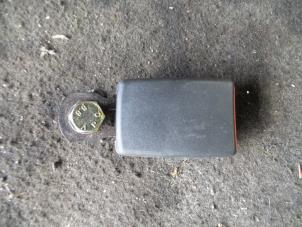 Used Front seatbelt buckle, left Fiat Ducato (243/244/245) 2.0 JTD Price on request offered by Autodemontage Joko B.V.
