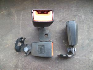 Used Rear seatbelt buckle, centre Opel Corsa D 1.3 CDTi 16V ecoFLEX Price on request offered by Autodemontage Joko B.V.