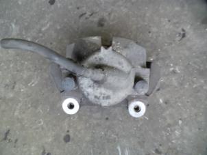 Used Front brake calliper, right BMW 3 serie (E90) 330d 24V Price on request offered by Autodemontage Joko B.V.