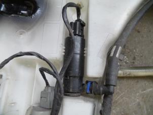 Used Windscreen washer pump BMW 3 serie (E90) 330d 24V Price on request offered by Autodemontage Joko B.V.