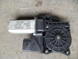 Used Door window motor BMW 3 serie (E90) 330d 24V Price on request offered by Autodemontage Joko B.V.