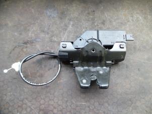 Used Tailgate lock mechanism BMW 3 serie (E90) 330d 24V Price on request offered by Autodemontage Joko B.V.