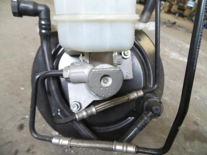 Used Master cylinder BMW 3 serie (E90) 330d 24V Price on request offered by Autodemontage Joko B.V.