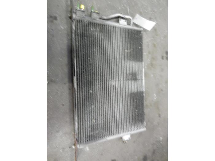 Usagé Condenseur de climatisation Ford Mondeo II Wagon 2.0i 16V E2/96 EEC Prix sur demande proposé par Autodemontage Joko B.V.