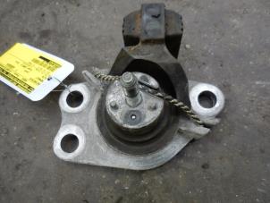 Used Engine mount Renault Clio II Societe (SB) 1.5 dCi 65 Price on request offered by Autodemontage Joko B.V.