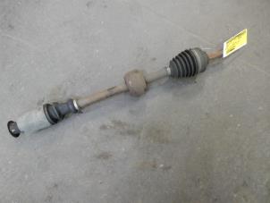 Used Front drive shaft, right Renault Clio II Societe (SB) 1.5 dCi 65 Price on request offered by Autodemontage Joko B.V.