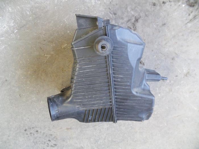 Gebrauchte Luftfiltergehäuse Renault Scénic II (JM) 1.6 16V Preis auf Anfrage angeboten von Autodemontage Joko B.V.