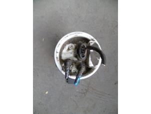 Used Electric fuel pump Seat Alhambra (7V8/9) 2.0 Price on request offered by Autodemontage Joko B.V.