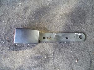 Used Front seatbelt buckle, right Seat Alhambra (7V8/9) 2.0 Price on request offered by Autodemontage Joko B.V.