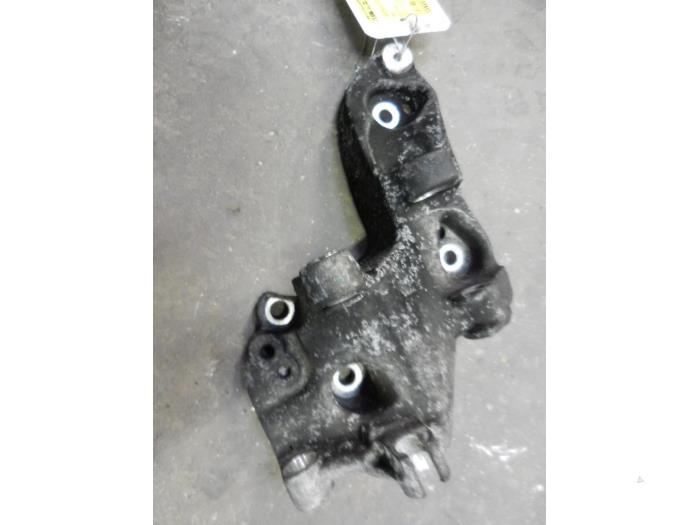 Usagé Support dynamo haut Ford Fusion 1.4 TDCi Prix sur demande proposé par Autodemontage Joko B.V.