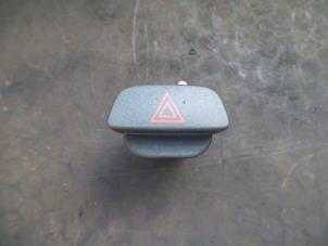 Used Panic lighting switch Ford Focus 2 1.6 TDCi 16V 110 Price on request offered by Autodemontage Joko B.V.