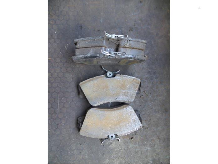 Front brake pad from a Volkswagen Transporter T4 2.4 D 1993