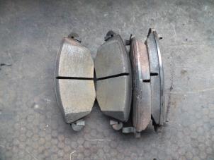 Used Front brake pad Ford Mondeo III Wagon 2.0 TDCi 130 16V Price on request offered by Autodemontage Joko B.V.