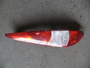 Used Taillight, left Ford Mondeo III Wagon 2.0 TDCi 130 16V Price on request offered by Autodemontage Joko B.V.