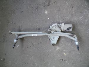 Used Wiper mechanism Nissan Primastar 1.9 dCi 80 Price on request offered by Autodemontage Joko B.V.