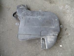 Used Air box Nissan Primastar 1.9 dCi 80 Price on request offered by Autodemontage Joko B.V.