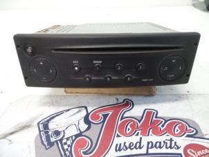 Used Radio CD player Nissan Primastar 1.9 dCi 80 Price on request offered by Autodemontage Joko B.V.