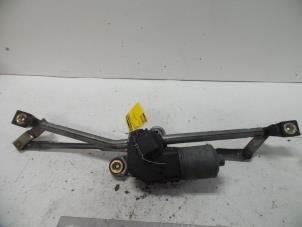 Used Wiper mechanism Ford Mondeo III 2.0 TDCi/TDDi 115 16V Price on request offered by Autodemontage Joko B.V.