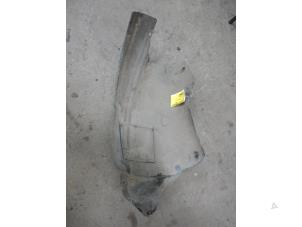 Used Wheel arch liner Peugeot 206 SW (2E/K) 1.4 HDi Price on request offered by Autodemontage Joko B.V.