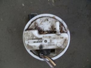 Used Electric fuel pump Renault Clio II (BB/CB) 1.6 16V Price on request offered by Autodemontage Joko B.V.