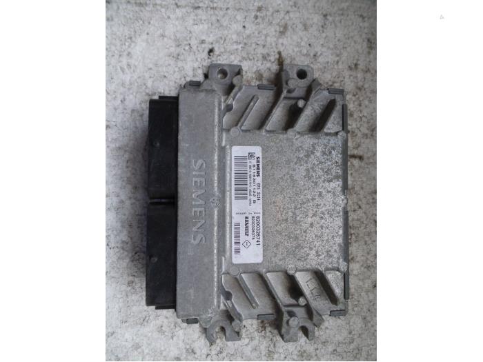 Used Engine management computer Renault Clio II (BB/CB) 1.6 16V Price on request offered by Autodemontage Joko B.V.