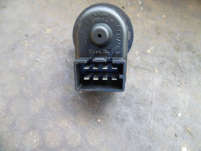 Mirror switch from a Renault Clio II (BB/CB) 1.6 16V 2004