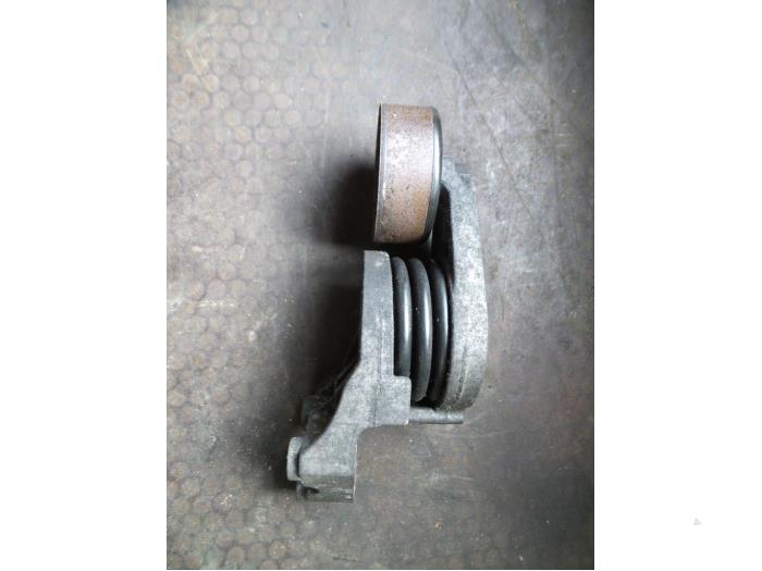Usados Rodillo tensor correa múltiple Volkswagen Polo IV (9N1/2/3) 1.4 TDI 70 Precio de solicitud ofrecido por Autodemontage Joko B.V.