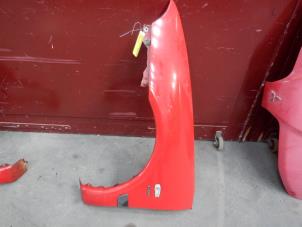Used Front wing, left Mitsubishi Carisma 1.8 GDI 16V Price on request offered by Autodemontage Joko B.V.